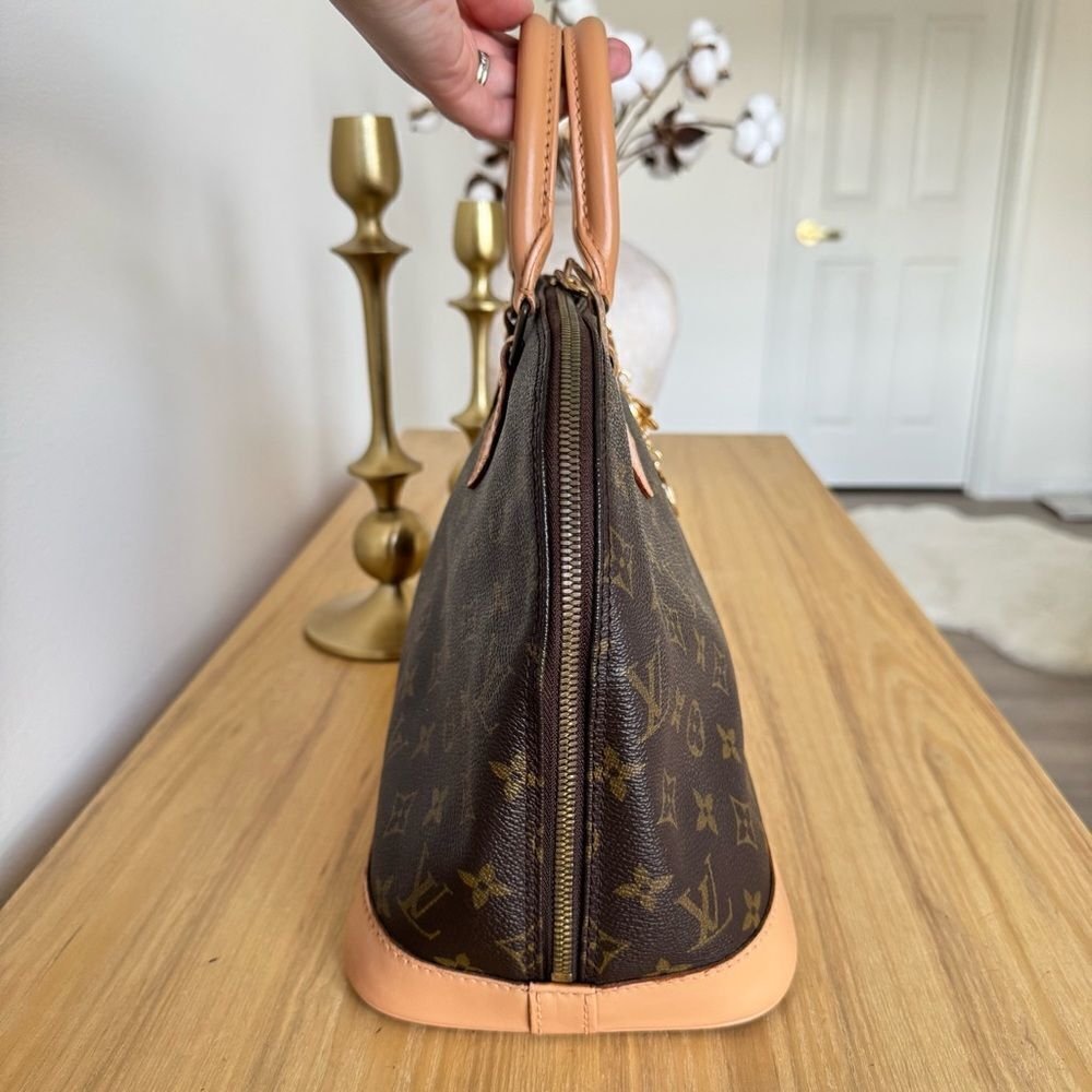 ✅AUTHENTIC✅LOUIS VUITTON ALMA PM - Picture 4 of 12